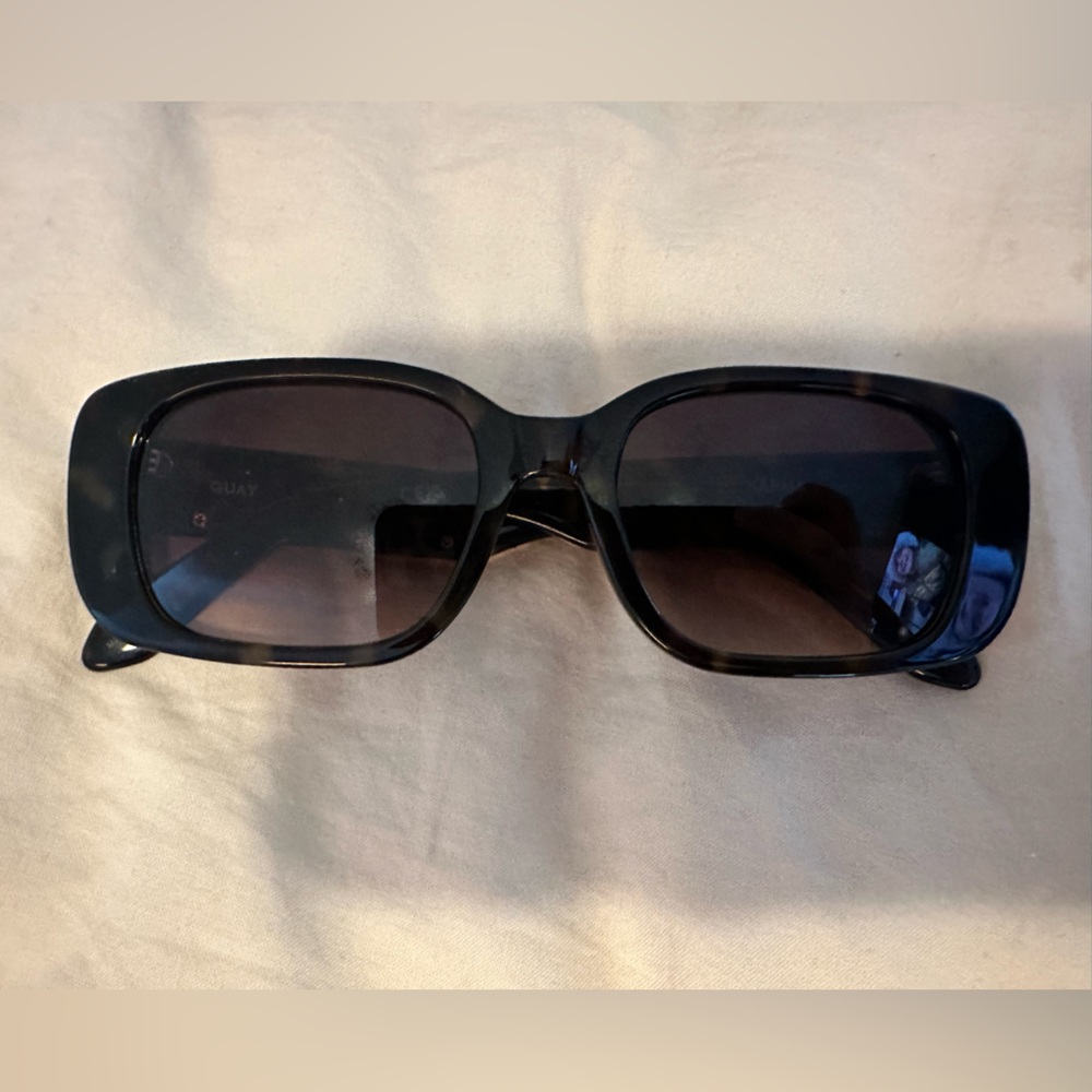 Quay Karma Sunglasses Tortoise